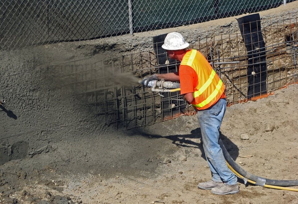 افزودنی مایع زودگیر کننده  بتن DEZOCRETE   S-123